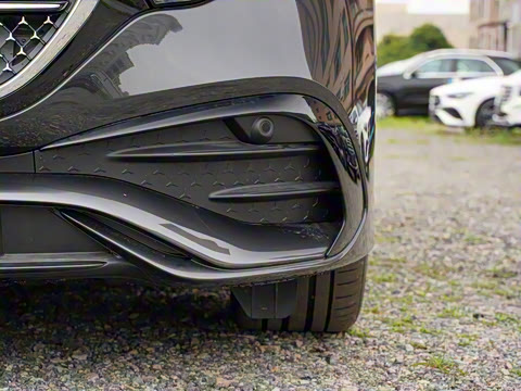 2025�� E 260 �˶���