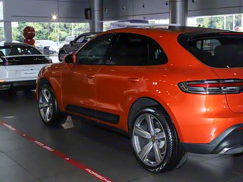 2025�� Macan 2.0T ���ΰ�