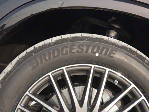 2025�� GLC 300 L 4MATIC ������ 7��