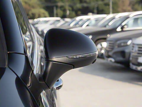 2025�� GLC 300 L 4MATIC ������ 7��