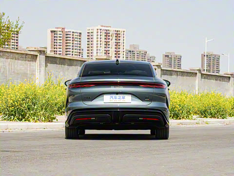 2025�� EV 701KM�����״��콢��