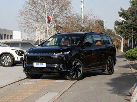 2025�� 636Ultra���Ȱ� 5��