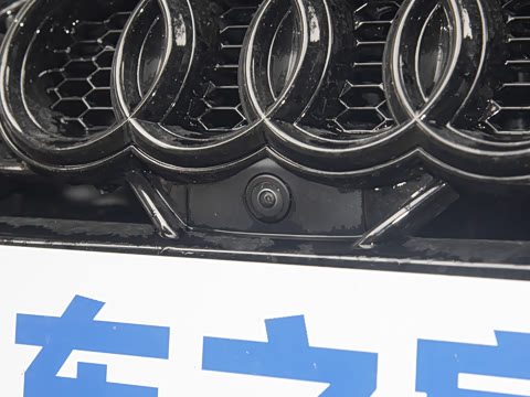 2025�� 200���������� 40 TFSI ���������� B&O ��ҹ��