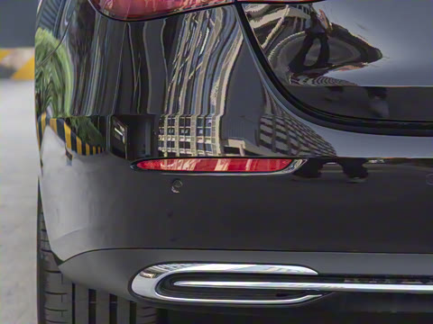 2025�� �Ŀ� E 300 L ������