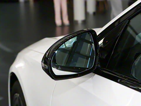 2025�� E 260 �˶���