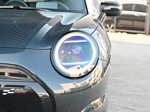 2025�� JOHN COOPER WORKS