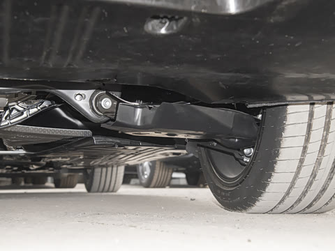 2025�� �Ŀ� C 260 L �ҹ�˶���