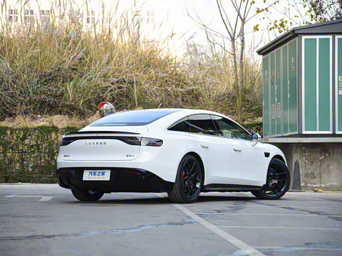 2025�� 785km Ultra