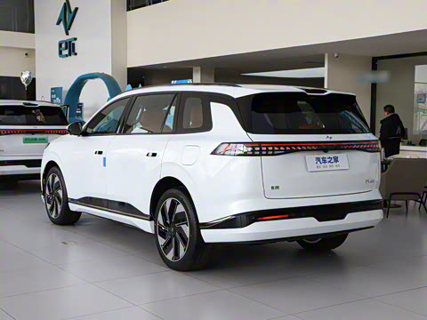 2025�� 210Ultra���̰� 6��