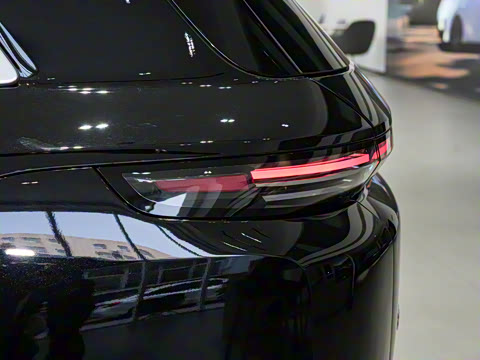 2025�� Ultra ���ܻ��°�