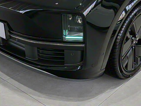 2025�� Ultra ���ܻ��°�