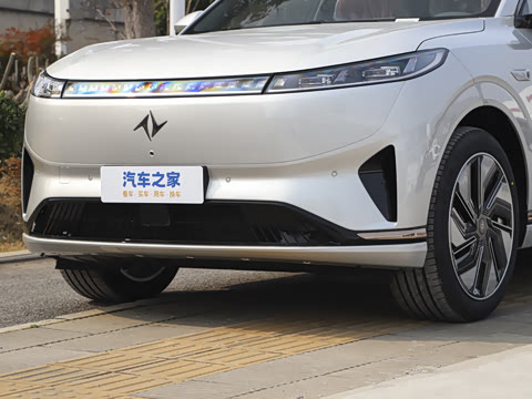 2025�� 210Ultra���̰� 6��