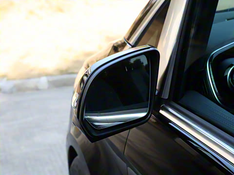 2025�� 2.0T ��Ӱ