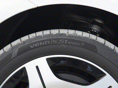 2025�� S 480 4MATIC