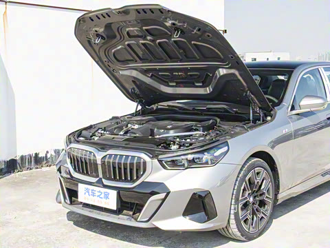 2025�� 530Li ������ M�˶���װ