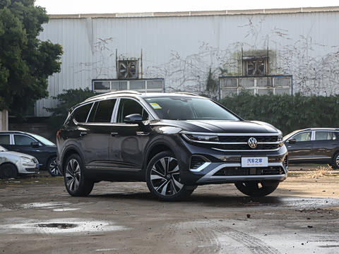 2025�� 380TSI ���������Ѿ�Pro  ������ 6��