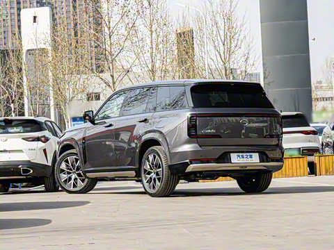 2025�� 180km Ultra ������