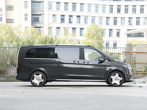 2024�� V 300 L ����������