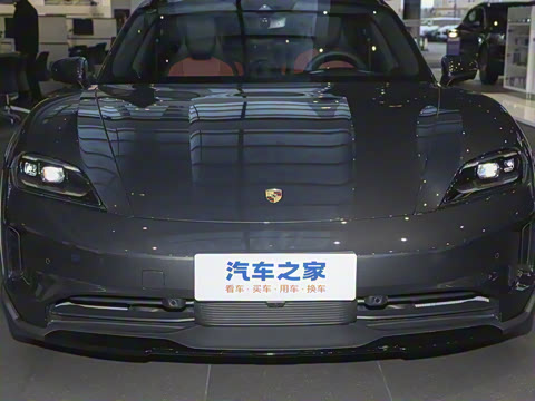 2024�� Taycan 4 Cross Turismo