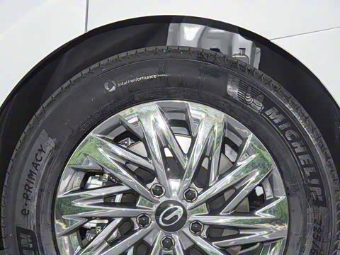 2025�� Ǭ��ϵ�� Ultra ͷ�Ȳ�