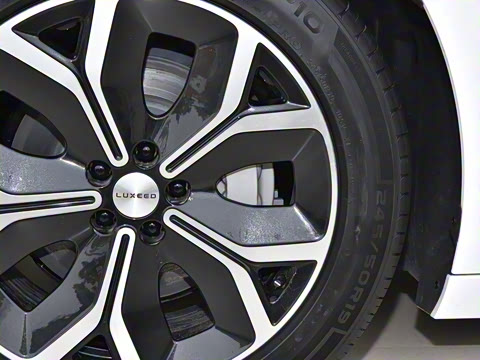 2025�� 705km Pro