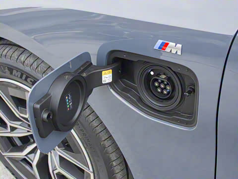 2024�� eDrive 35L M�˶���װ