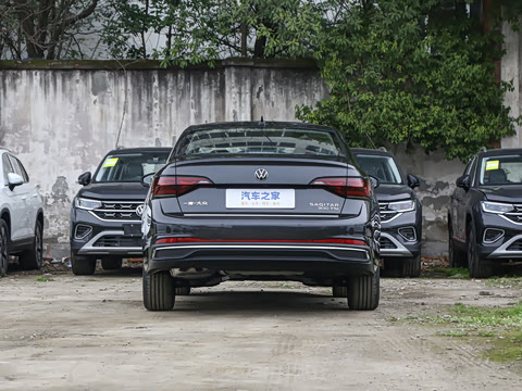 2025�� �Ŀ� 300TSI DSG׿Խ��