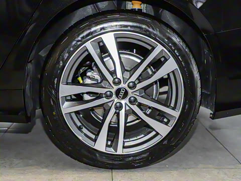 2025�� �Ŀ� 40 TFSI ����������