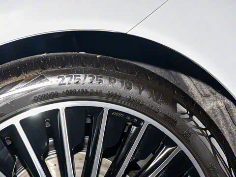 2025�� CLE 300 4MATIC �����ͽ��ܳ�