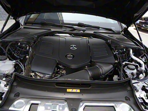 2025�� �Ŀ� E 300 L ʱ���˶���