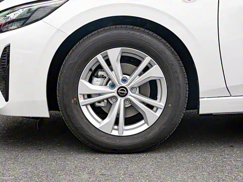 2025�� 1.6L CVT���İ�