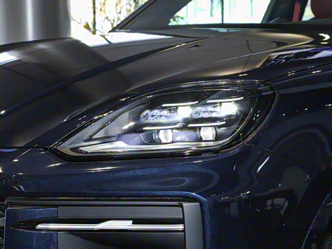 2025�� Cayenne S E-Hybrid 3.0T