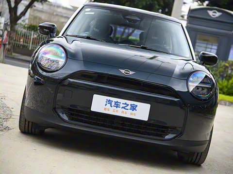 2025�� 456km COOPER E ������