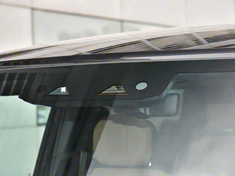 2025�� 90 5.0T V8