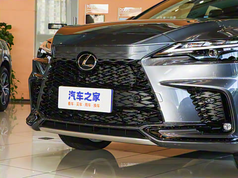 2025�� 500h ����F SPORT Performance