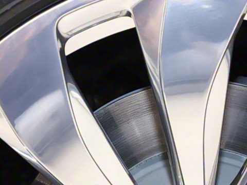 2024�� V8 Edition 8