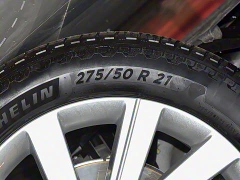 2025�� 3.0 L6 360PS ʢ����