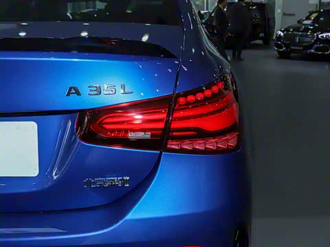 2025�� AMG A 35 L 4MATIC