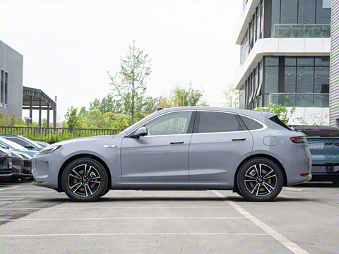 2025�� ���� Ultra ������