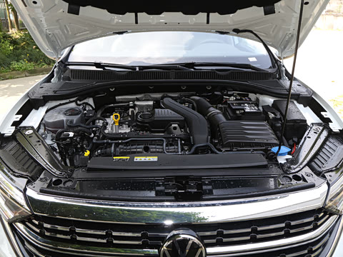 2025�� �Ŀ�� 300TSI DSG��Խ��