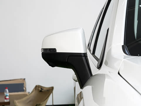 2025�� 2.0T�Զ�������Ӣ�� ����