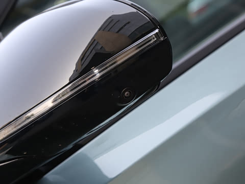 2025�� E 300 �������˶���