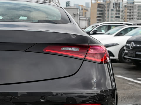 2025�� CLE 260 ���ܳ�