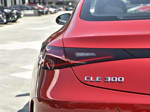 2025�� CLE 300 4MATIC �����ͽ��ܳ�