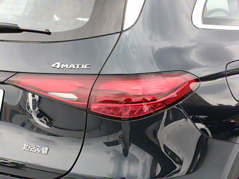 2024�� GLC 260 L 4MATIC ������ 5��