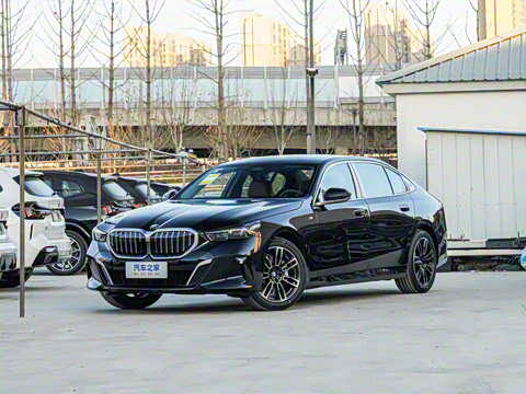 2025�� 530Li ������ M�˶���װ