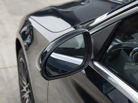 2025�� �Ŀ� C 260 L �˶���