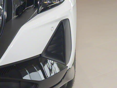 2024�� 50 e-tron quattro ��ҫ�� ������װ