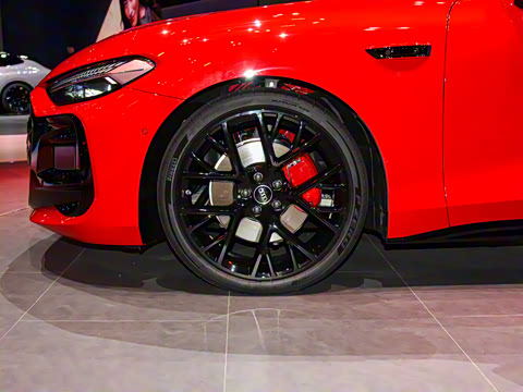 2026�� TFSI quattro 150kW �׷�������