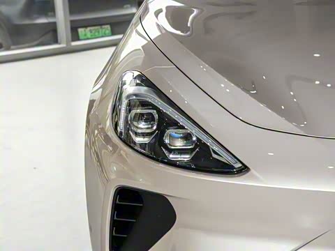 2025�� 688MAX 160kW